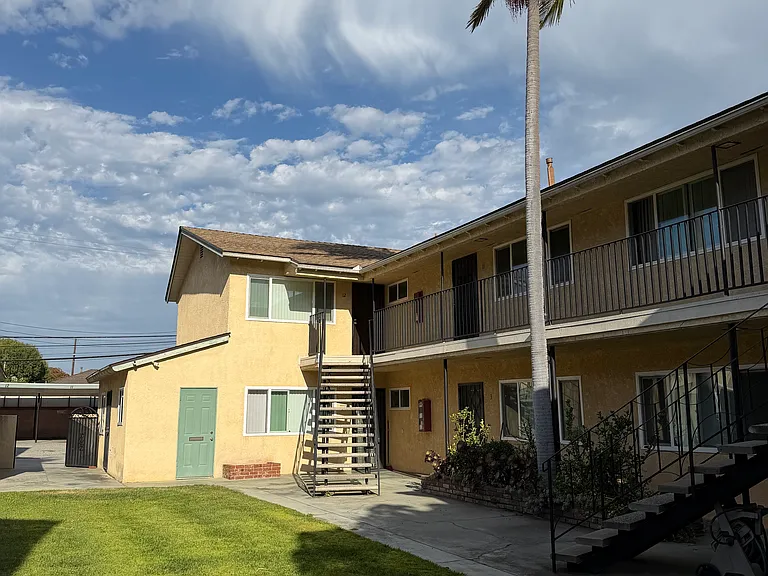 14130 Bellflower Blvd — Photo 17