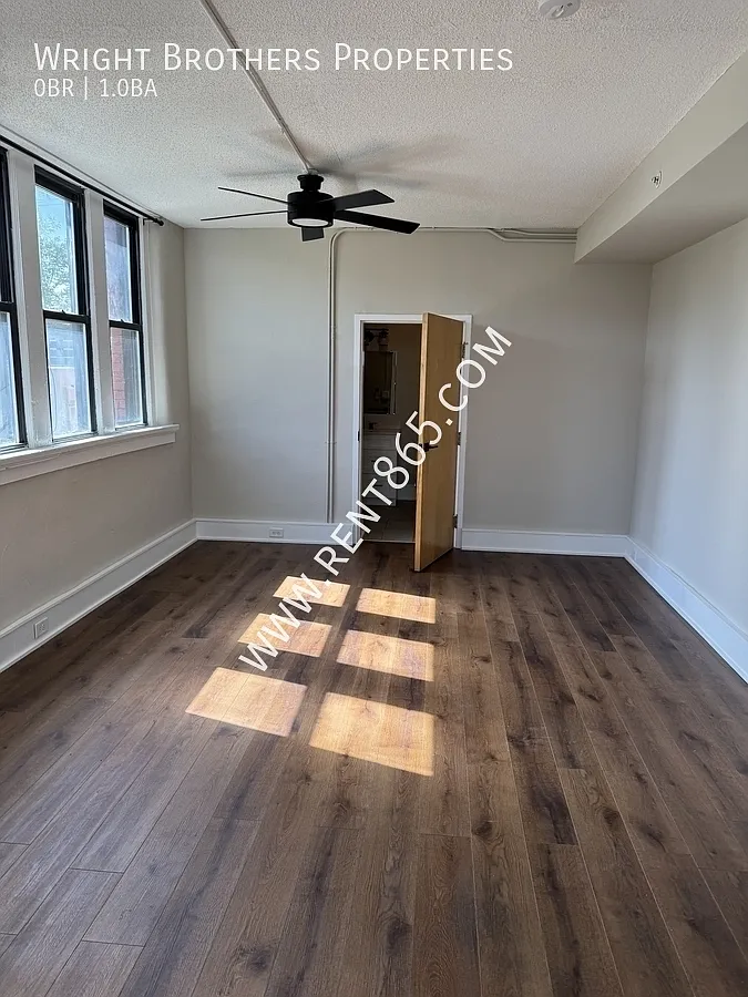 Studio, 1.0 bath, 480 sqft, $1,425 — Photo 3