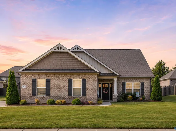 23429 Lionheart Dr, Athens, AL 35613