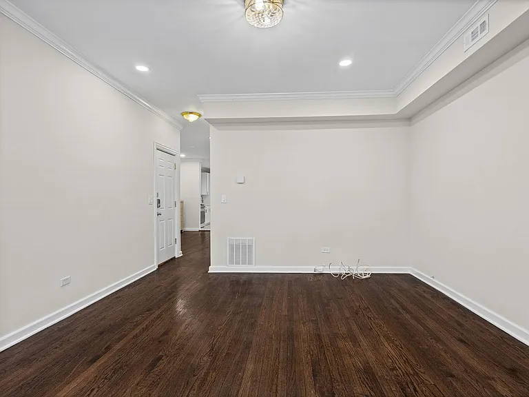 1742 N Mayfield Ave #1 — Photo 22