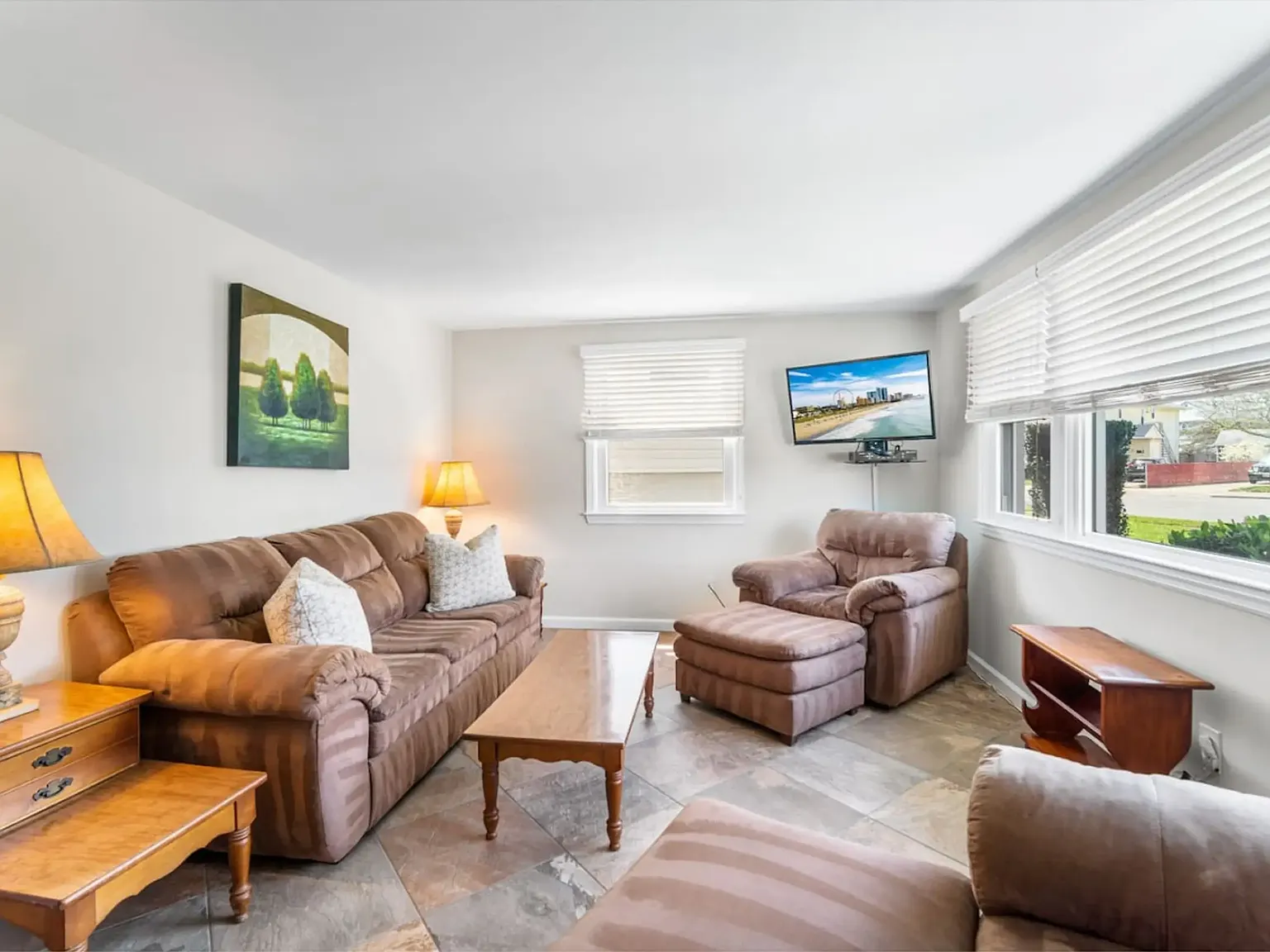 4 bed, $2,000 — Photo 3