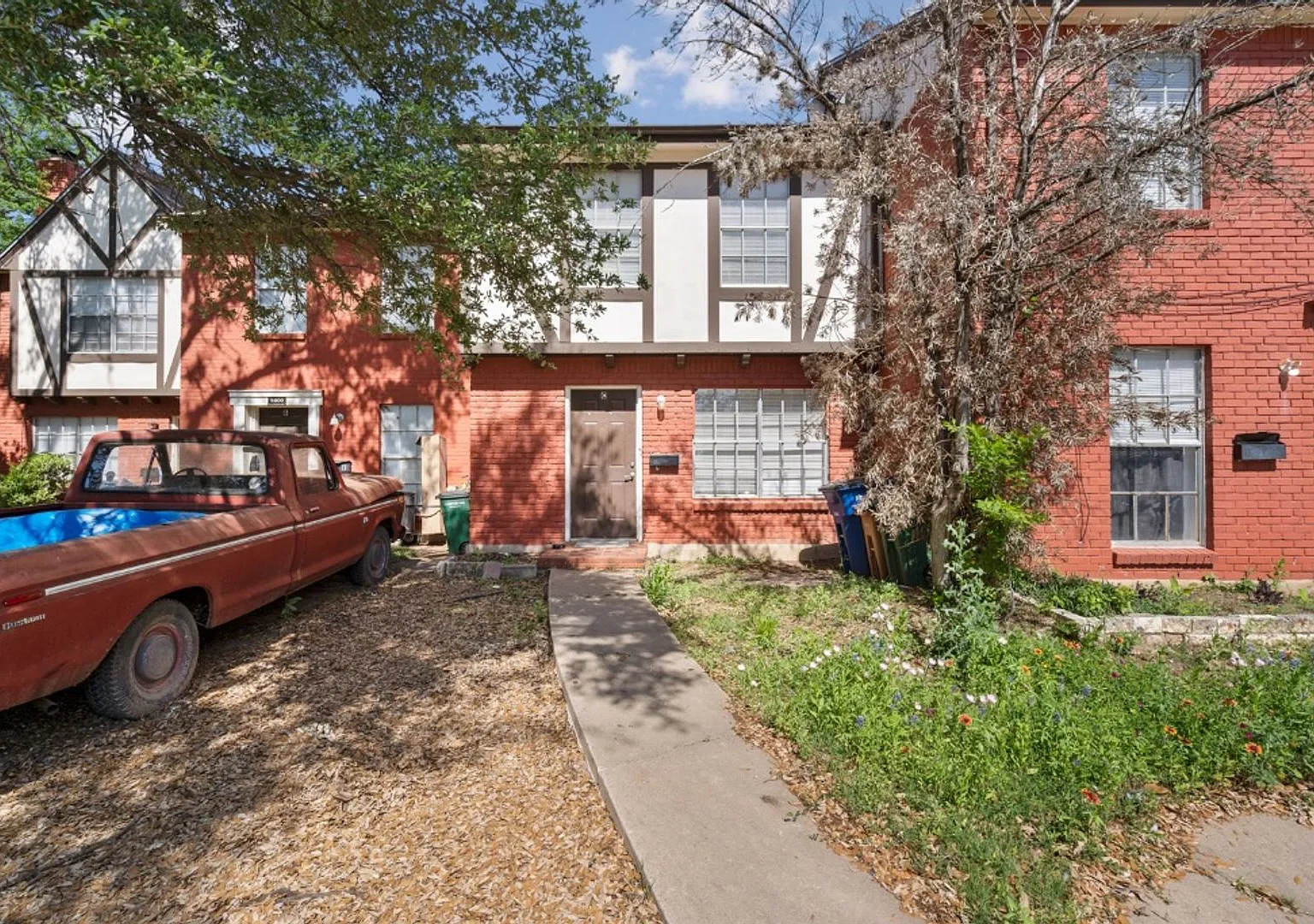 5800 Belmoor Drive, Unit C — Photo 3