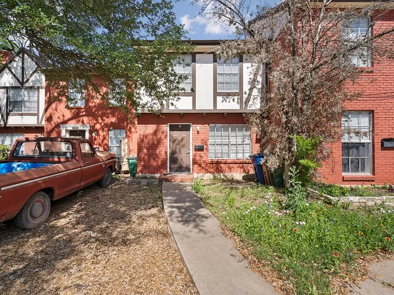 5800 Belmoor Dr #C — Photo 3