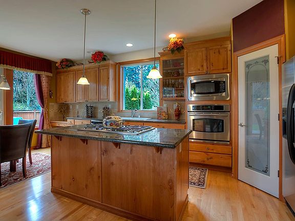 4th image of 18409 NE 95th Ct