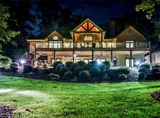 120 Crest Pointe Dr, Seneca, SC 29672