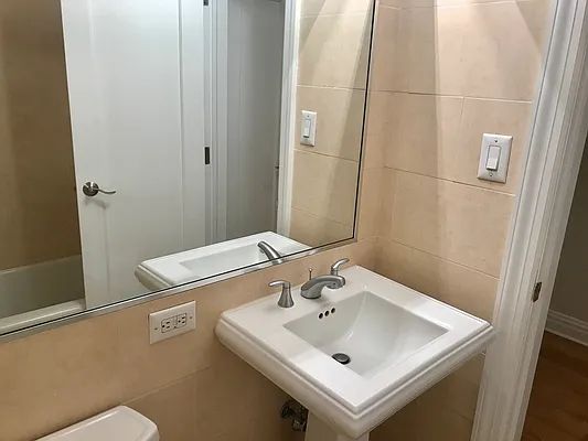 Rented by Stonehenge NYC LLC | media 11