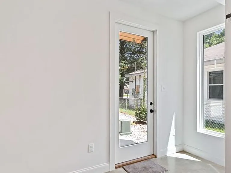 305 Ella St #3 — Photo 11
