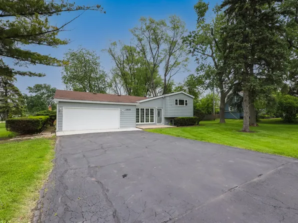 1405 S Villa Ave, Villa Park, IL 60181