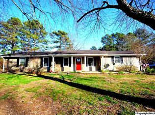 1300 Tracy Ln SW, Hartselle, AL 35640