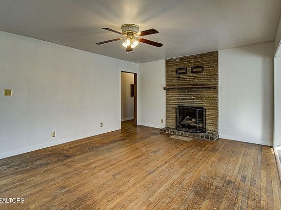 2nd image of 103 Norval Cir