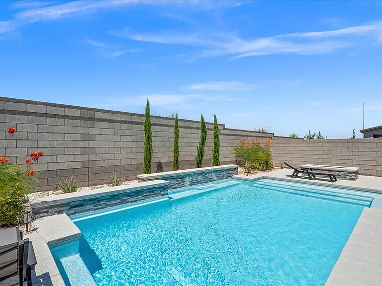 10021 Locking Biner Ave — Photo 21