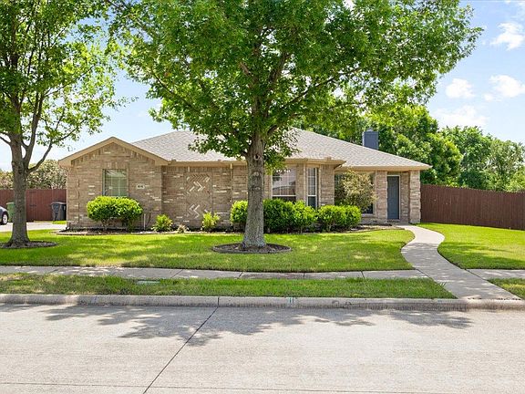 2nd image of 416 Ponderosa Trl