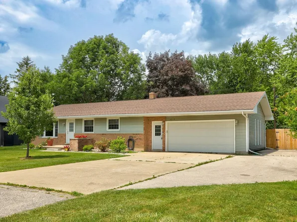 2015 Midland Rd, Bay City, MI 48706
