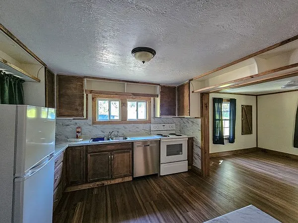 147 Weaver Creek Rd — Photo 27