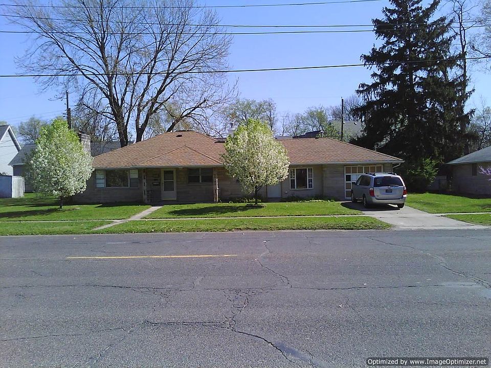 1st image of 216 S Ironwood Dr