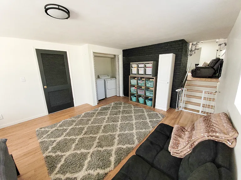 517 E McGee St — Photo 26