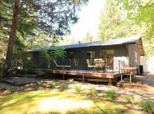500 Red Mountain Dr, Grants Pass, OR