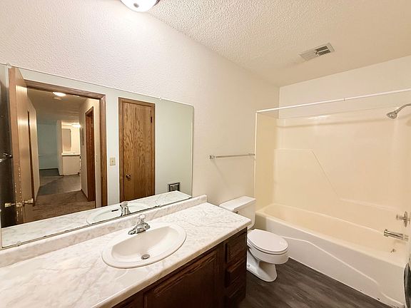 2nd image of 2505 Country Club Pkwy #10