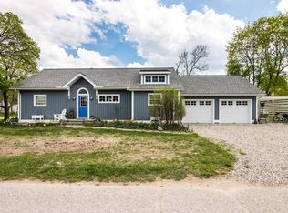 203 W 2nd St, Elk Rapids, MI 49629