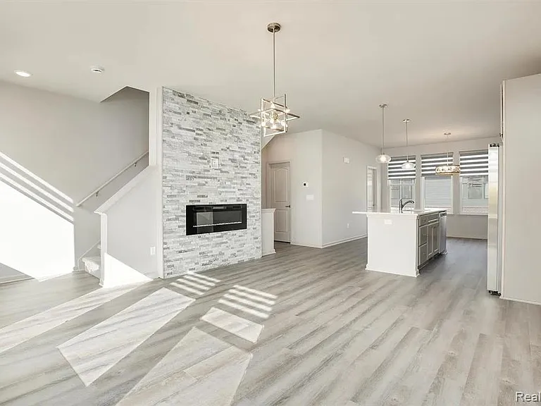 2151 Park Dr — Photo 20