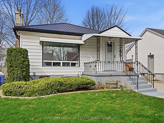 3rd image of 385 Avondale Rd