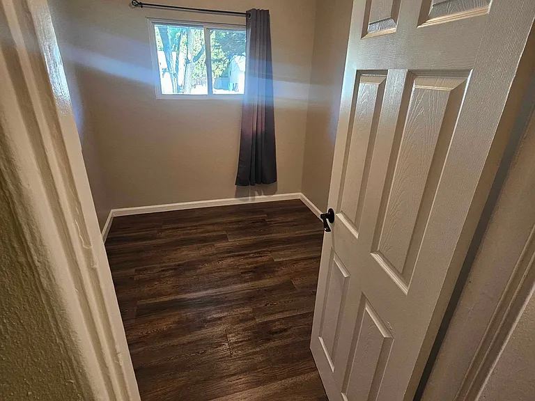 10568 Spring Garden Dr — Photo 8
