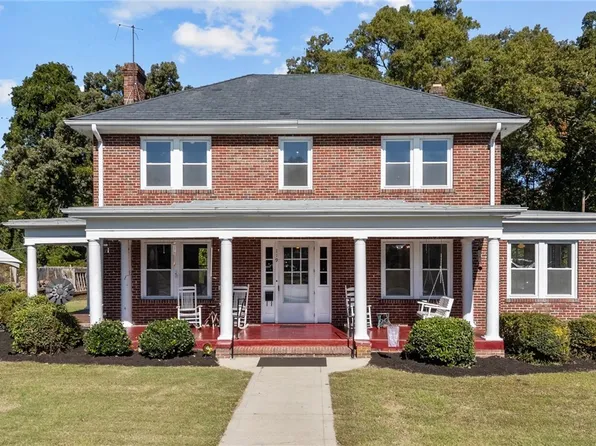119 Gatewood Ave, Crewe, VA 23930