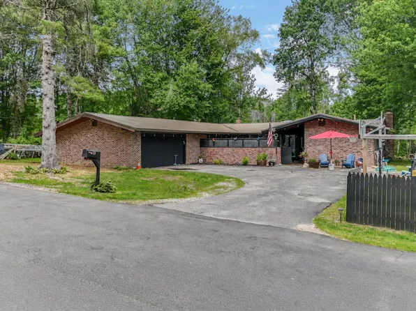 12 Brookside Drive, Standish, ME 04084