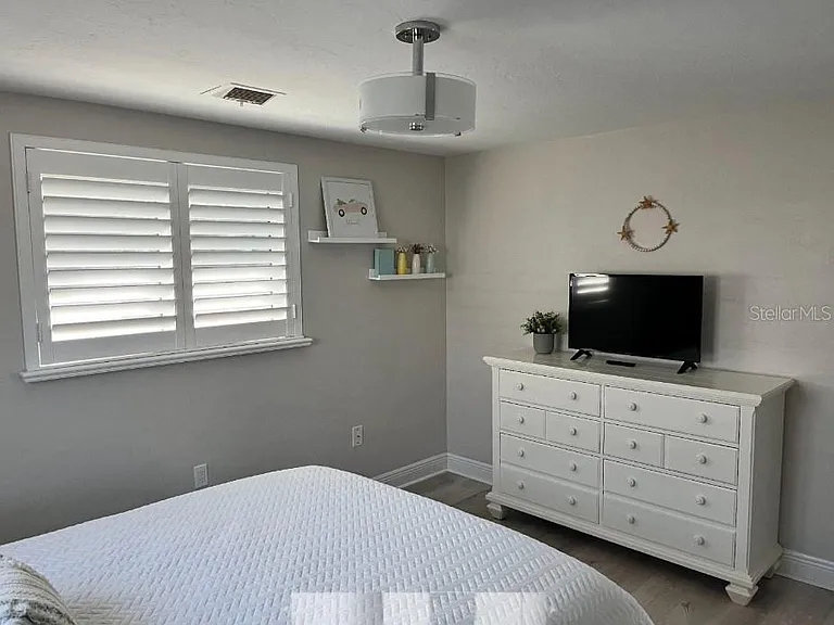 3054 Lockwood Ter — Photo 19