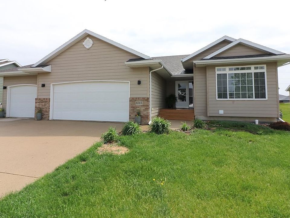 3705 Ithaca Ave, Spirit Lake, IA 51360 Zillow