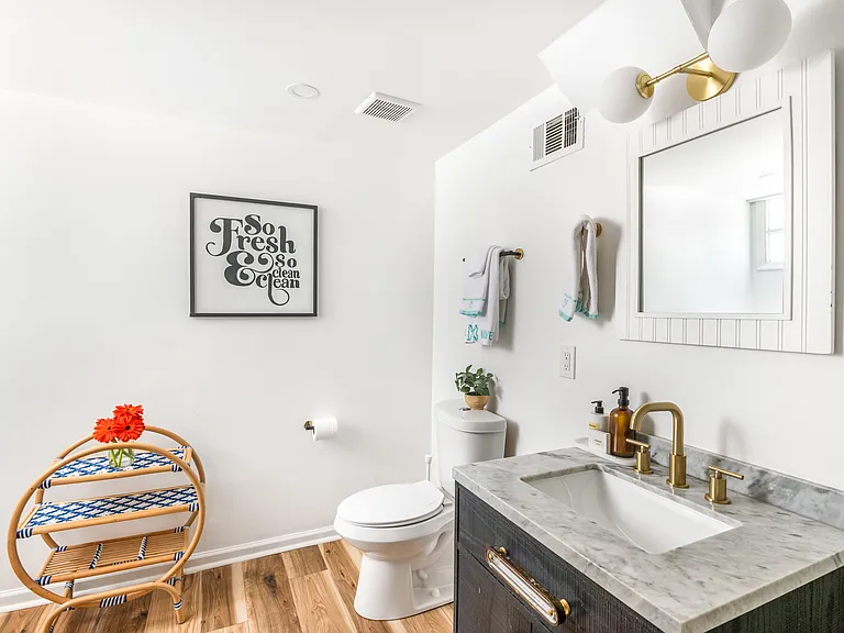 1031 Austin Ave NE #3 — Photo 24
