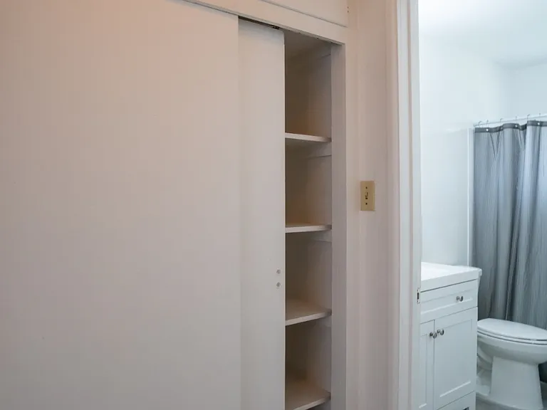 1125 N Mayfair Ave #6 — Photo 8