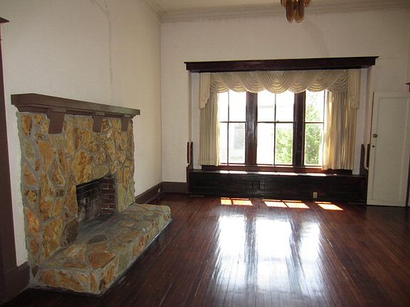 5th image of 501 Jl Lomax Dr