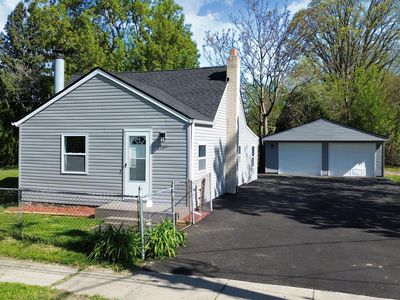2265 Morris Ave, Burton, MI, 48529