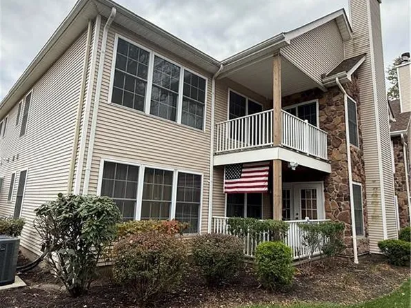 99 Chariot Ct, Piscataway, NJ 08854