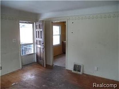 3rd image of 1057 Detroit Ave
