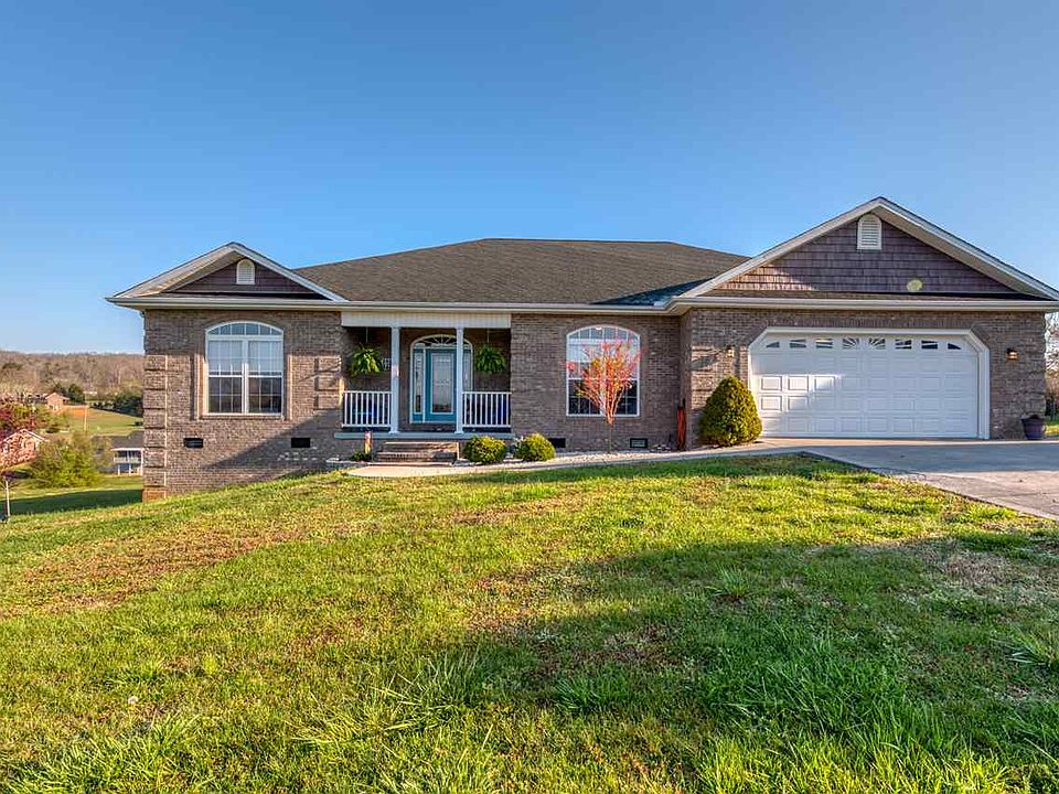 1st image of 1913 Lakebrook Cir