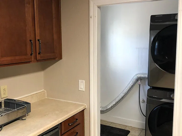 2351 Radcliffe Ave — Photo 18