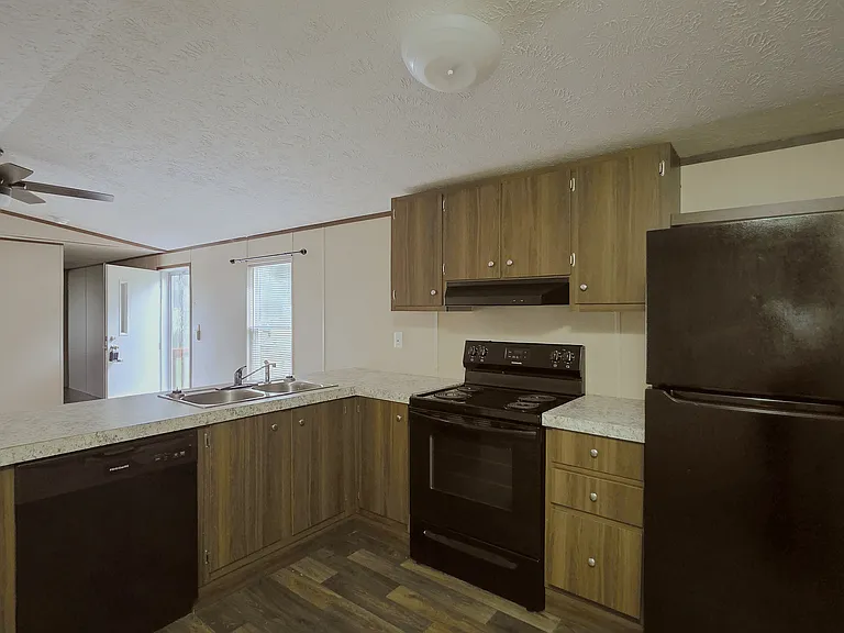 1160 Sioux Swamp Dr — Photo 5