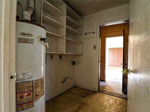 4th image of 13018 Deauville Ct