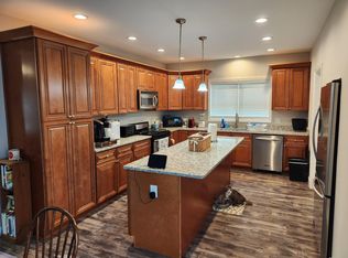 323 Jackson St, Genoa, IL 60135