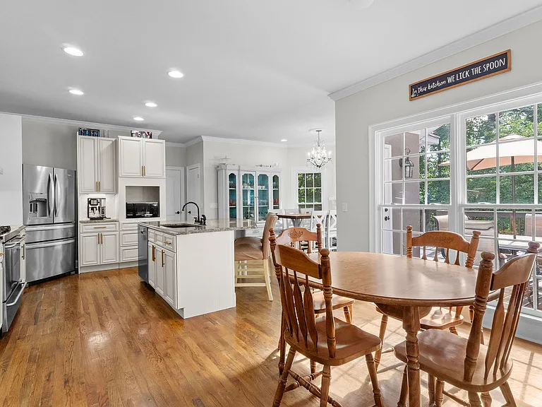 6227 Lake Vista Cir — Photo 22