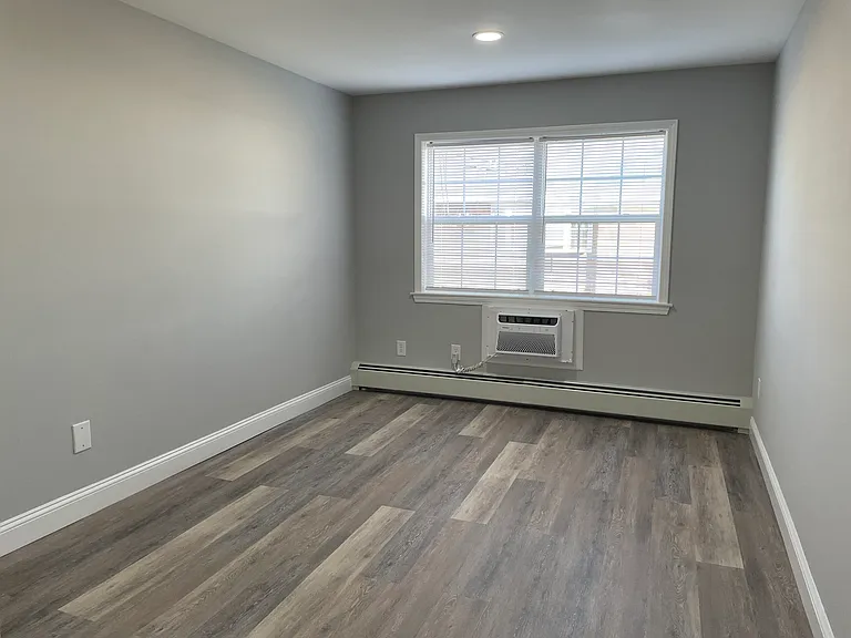Tor View Village Apartments — Photo 23
