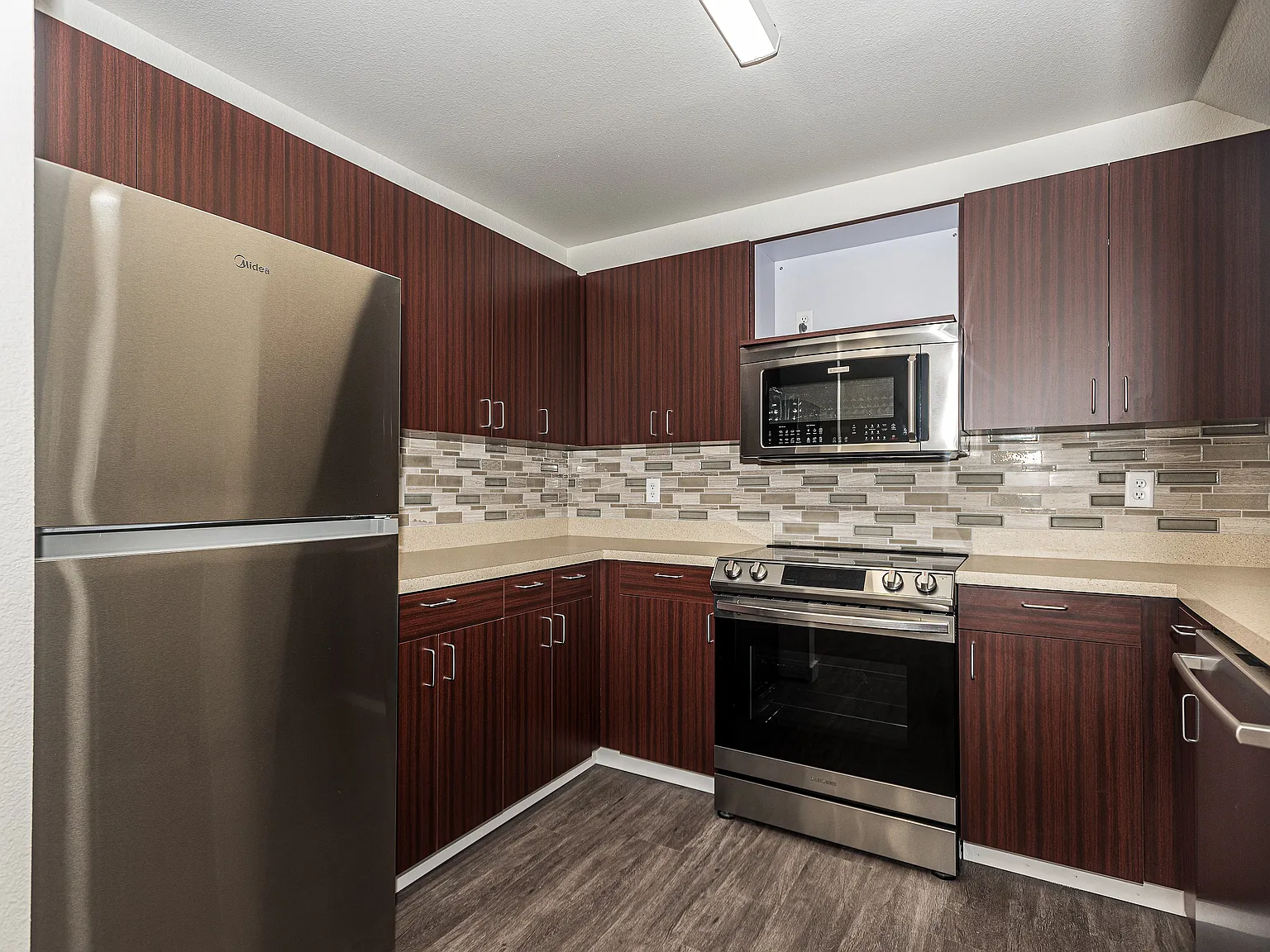1 bed, 753 sqft, $1,450 — Photo 3
