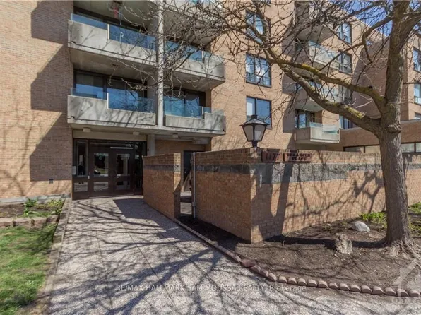 1177 Belanger Ave #413, Ottawa, ON K1H 8N7