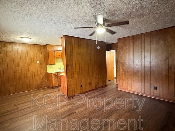 2nd image of 1007 Cedar St #5