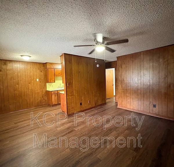 1007 Cedar St #5 — Photo 2