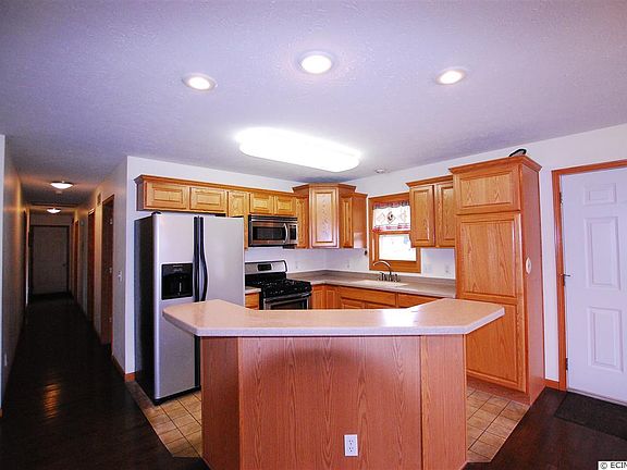 5th image of 12261 Finch Dr