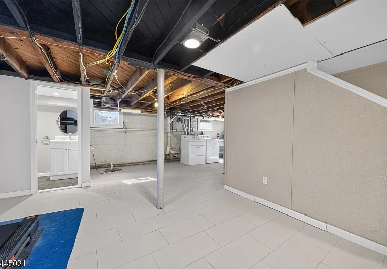 29 Laurel Ave — Photo 21