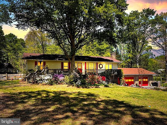 2nd image of 41 Wood Landing Rd